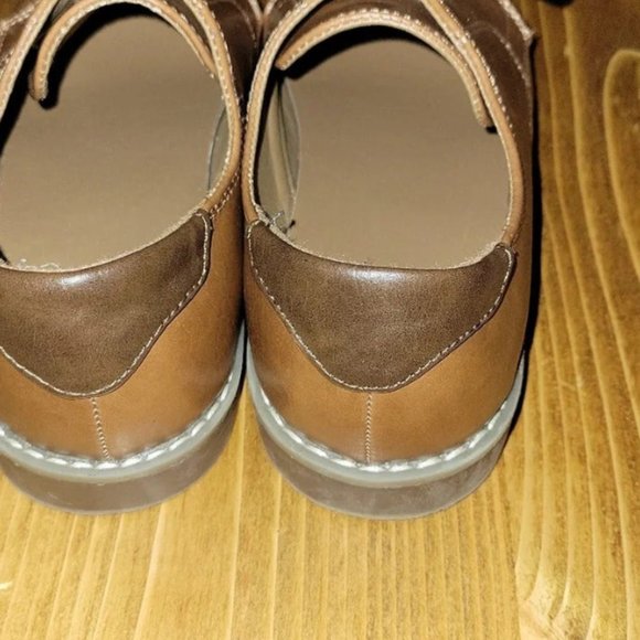 Children's Place Brown Dress Shoes - Picture 2 of 3